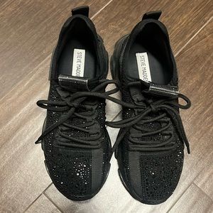 Steve Madden black tennis shoes